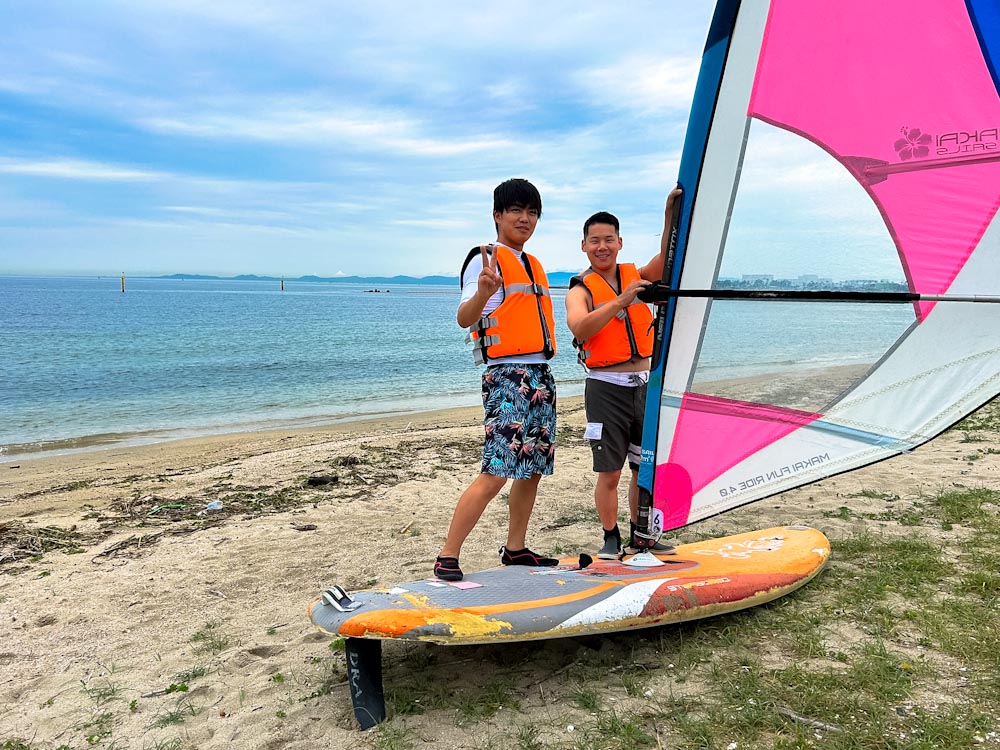 大阪のウインドサーフィンショップ&スクールのハントハワイです。二色の浜でウインドサーフィンスクール開講中です。